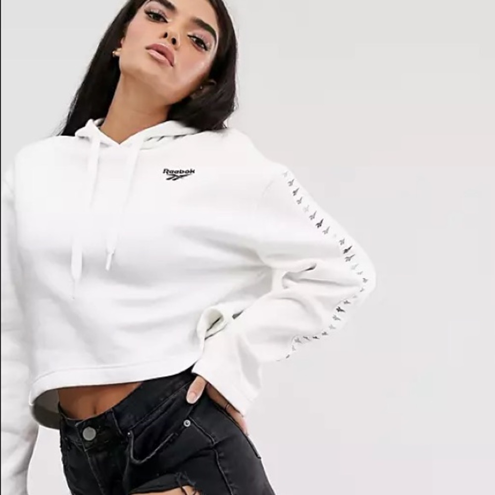 Reebok white bell sleeved sweatshirt